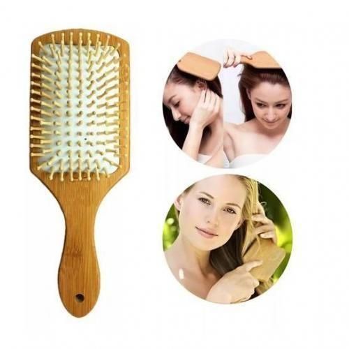 Peigne en bois pour le soin des cheveux