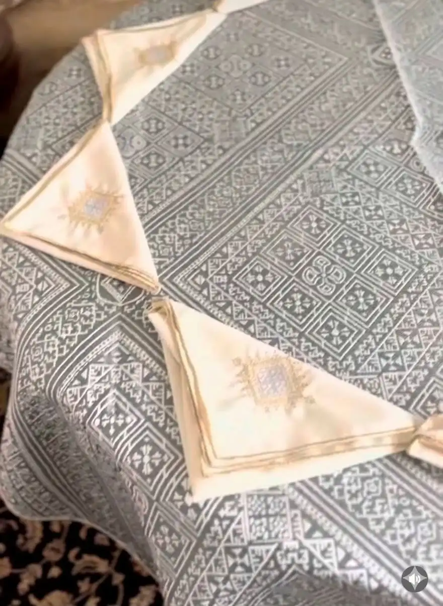 Nappe Khrib Impériale & 8 Serviettes Brodées-lavable-1 er choix -gris