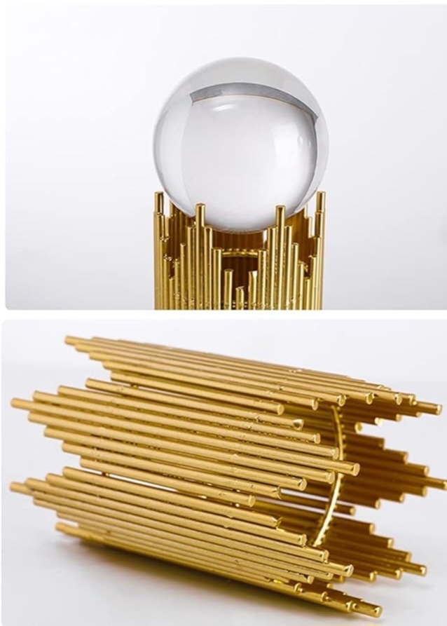 Image de Boule de cristal moderne abstrait avec support en fer doré - Unbranded