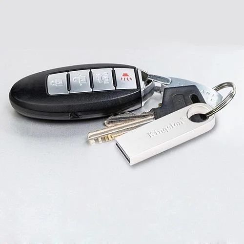 Image de Kingston 16 GB 10 mb/s Haute Vitesse de Transfert de Données USB 2.0 En Métal - Unbranded