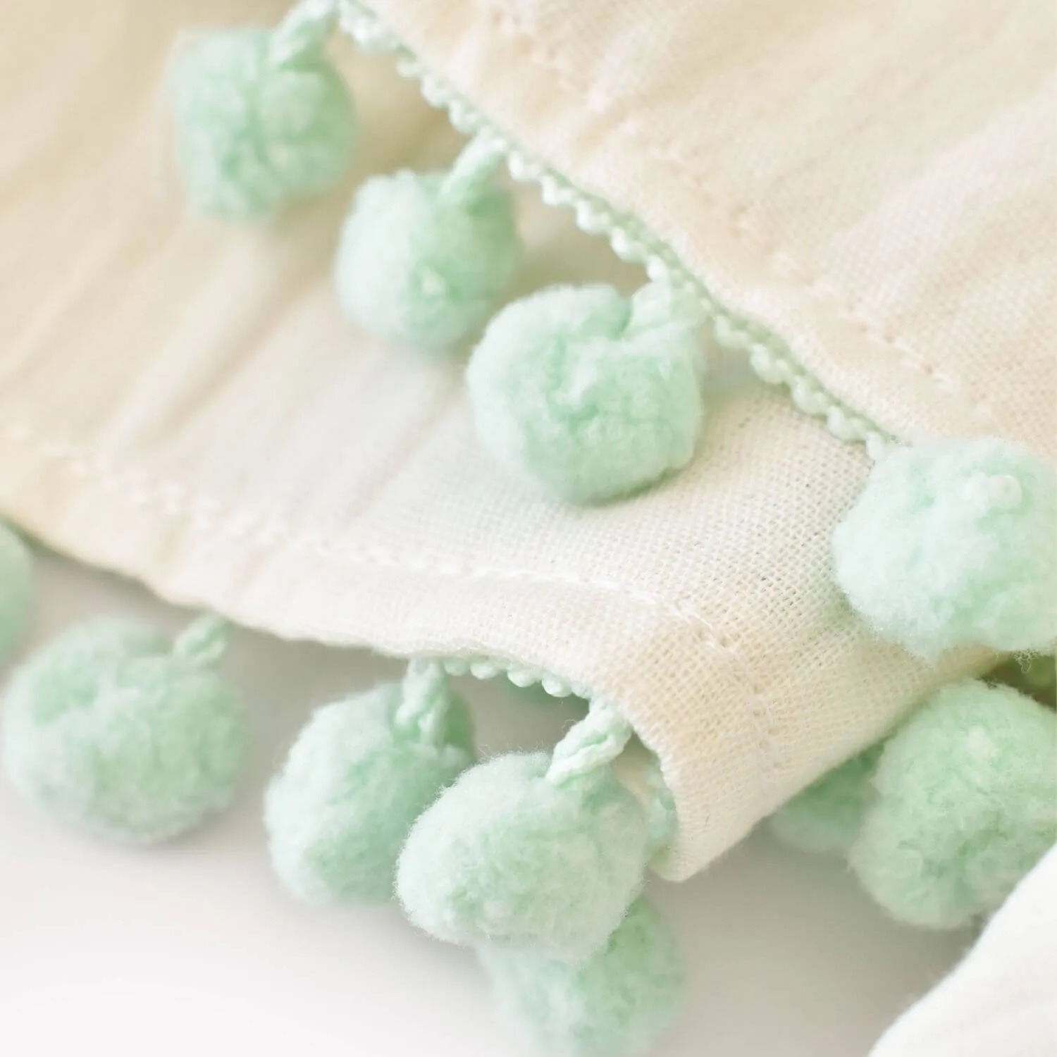 Pare-soleil/vent pour siège-auto en mousseline de coton