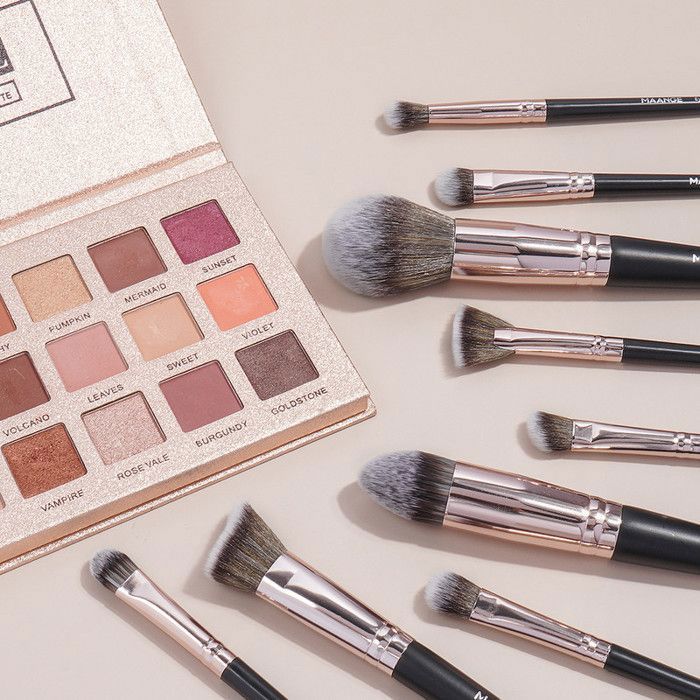 Image de Set de pinceaux de maquillage - Maange - 18 pièces - Rose gold - Inclus : 5 éponges - Sac de transport - Unbranded