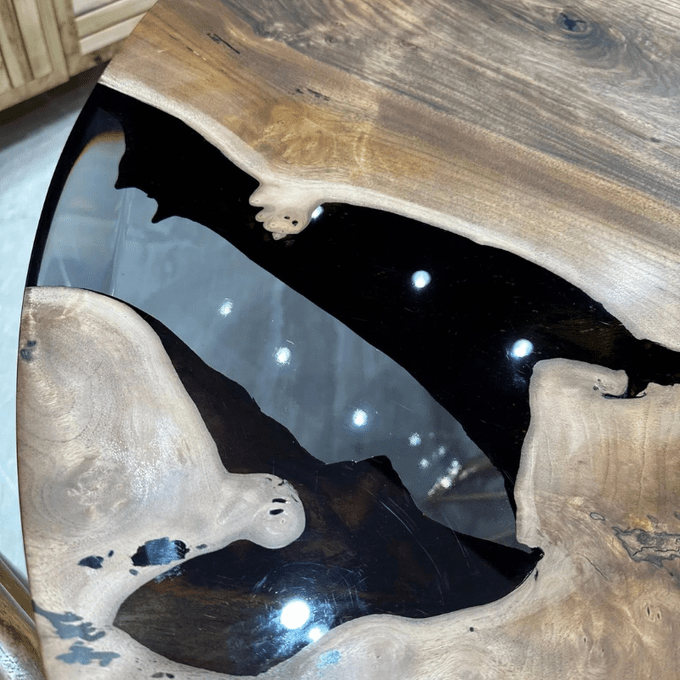 Image de Table ronde en noyer foncé et résine Epoxy transparente - Unbranded