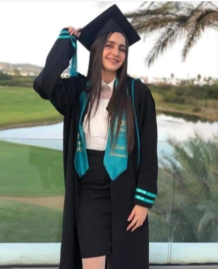 Image de un modèle tenue de soutenance de Fin d'étude pour Ans 2025🥳♥️ - Unbranded