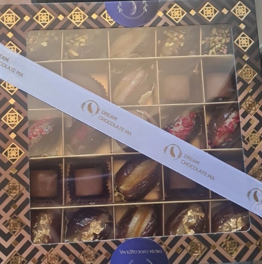 Image de Assortiments chocolat /500 g et dattes fourrées aux amandes / 500 g - Unbranded