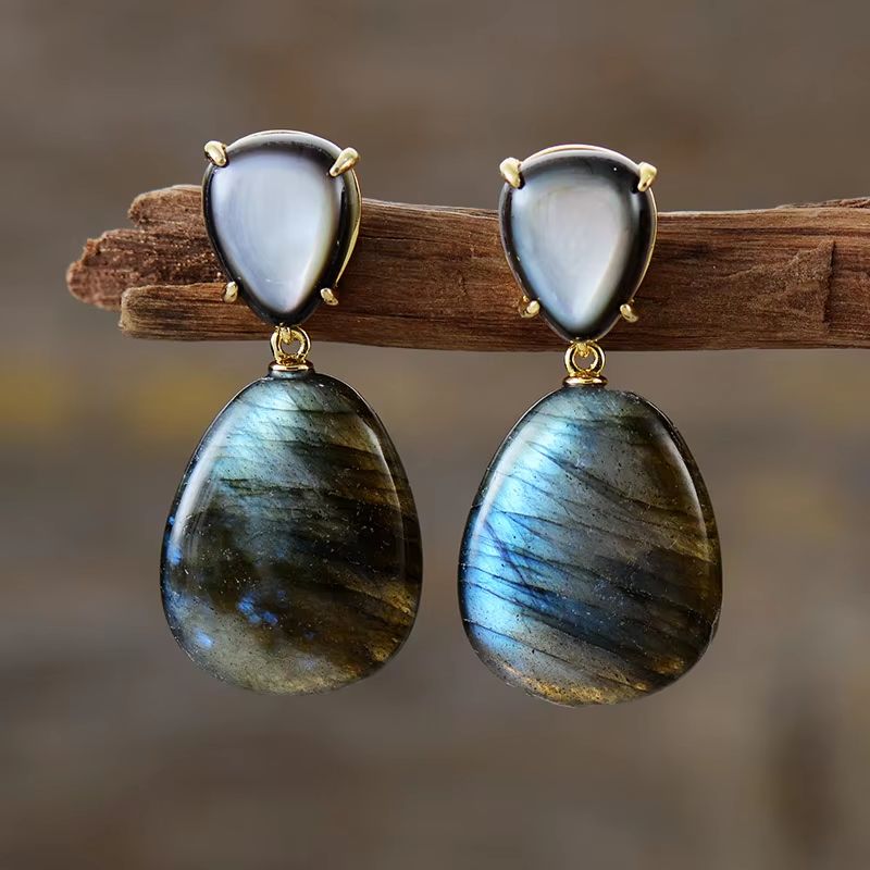 Boucle d'oreille Goutte d'Eau en Labradorite
