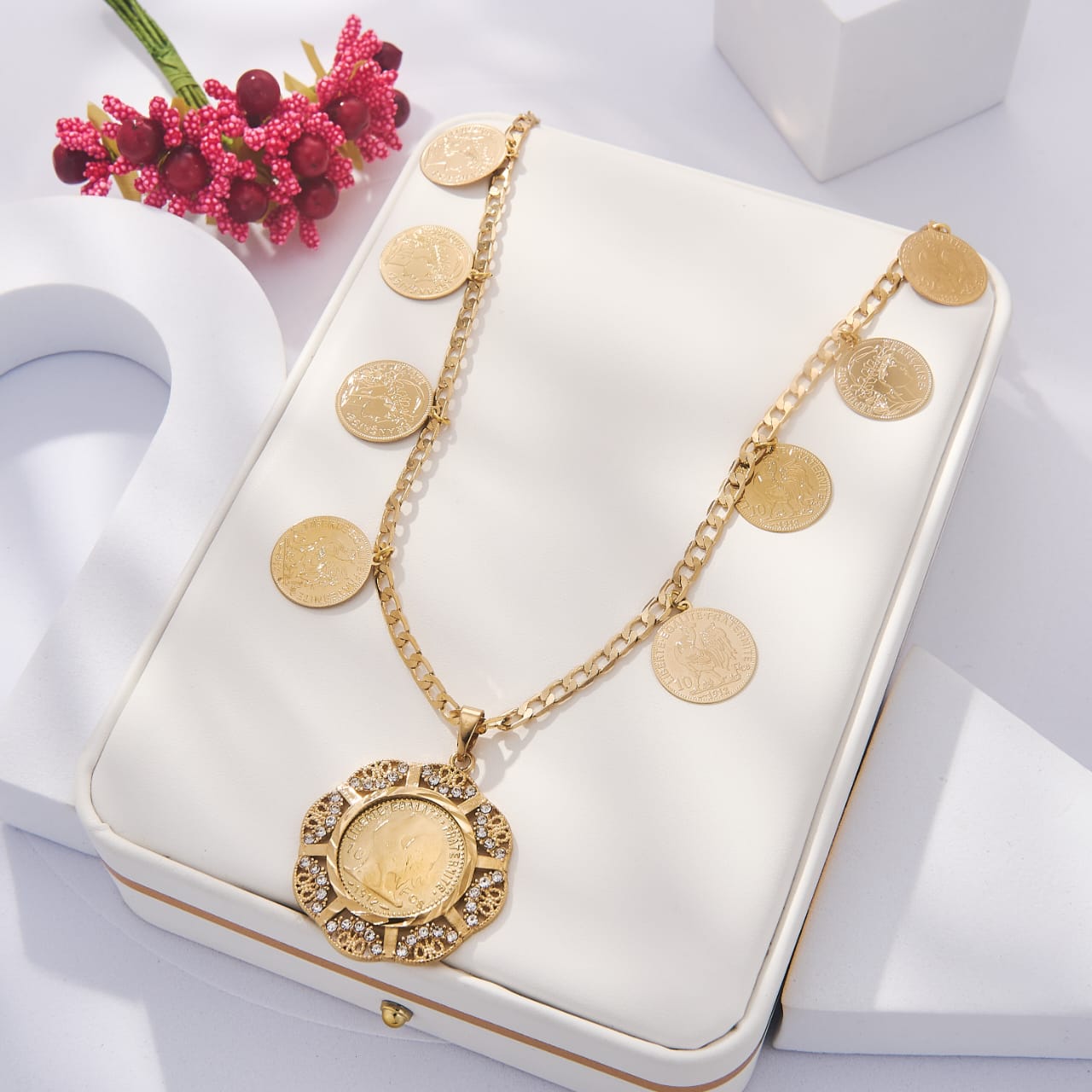 Chaîne en Acier Inoxydable Doré - Style Pièce de Monnaie