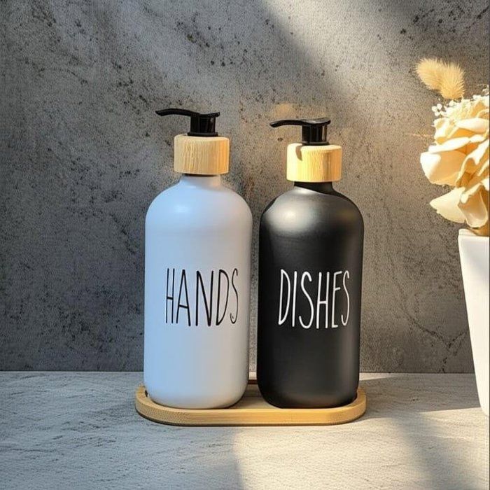 Image de Ensemble de 2 distributeurs savon mains &amp; liquide vaisselle – Verre mat blanc &amp; noir, pompes bambou et plateau en bois - Unbranded